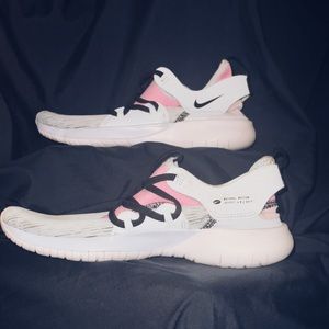 Nike Flex Contact 3. Womens. White. NWOT.